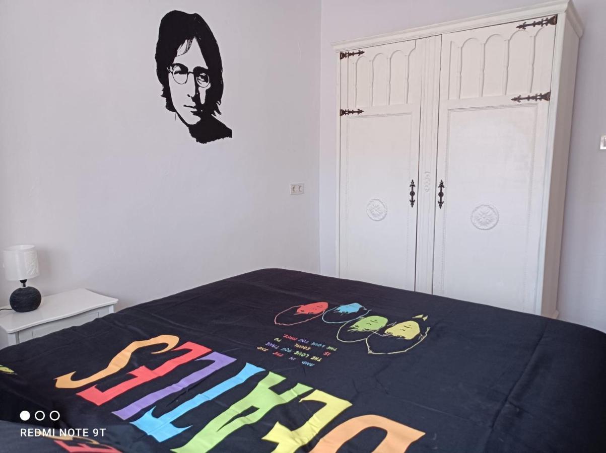 Casa Beatles Del Valle *